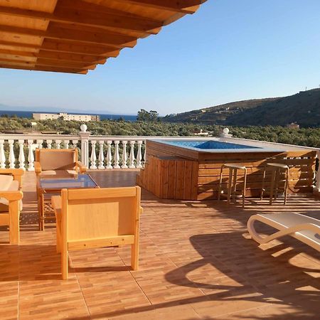 Irini'S Guesthouse Qeparo Bagian luar foto