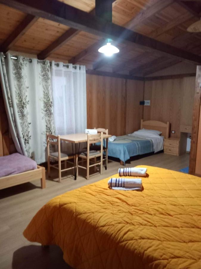 Irini'S Guesthouse Qeparo Bagian luar foto